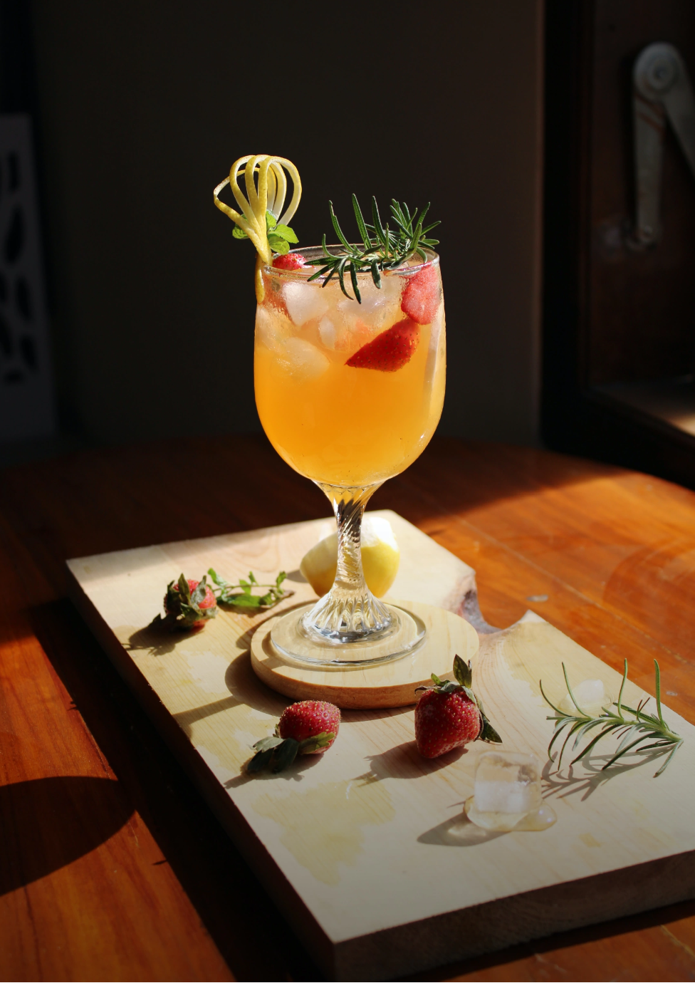 Strawberry & Pineapple Mocktail Spritz